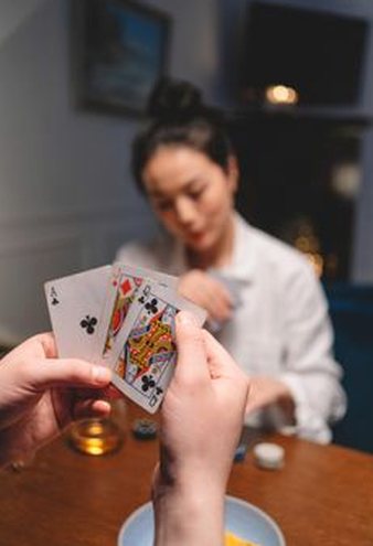 liêng trực tuyến Hi88